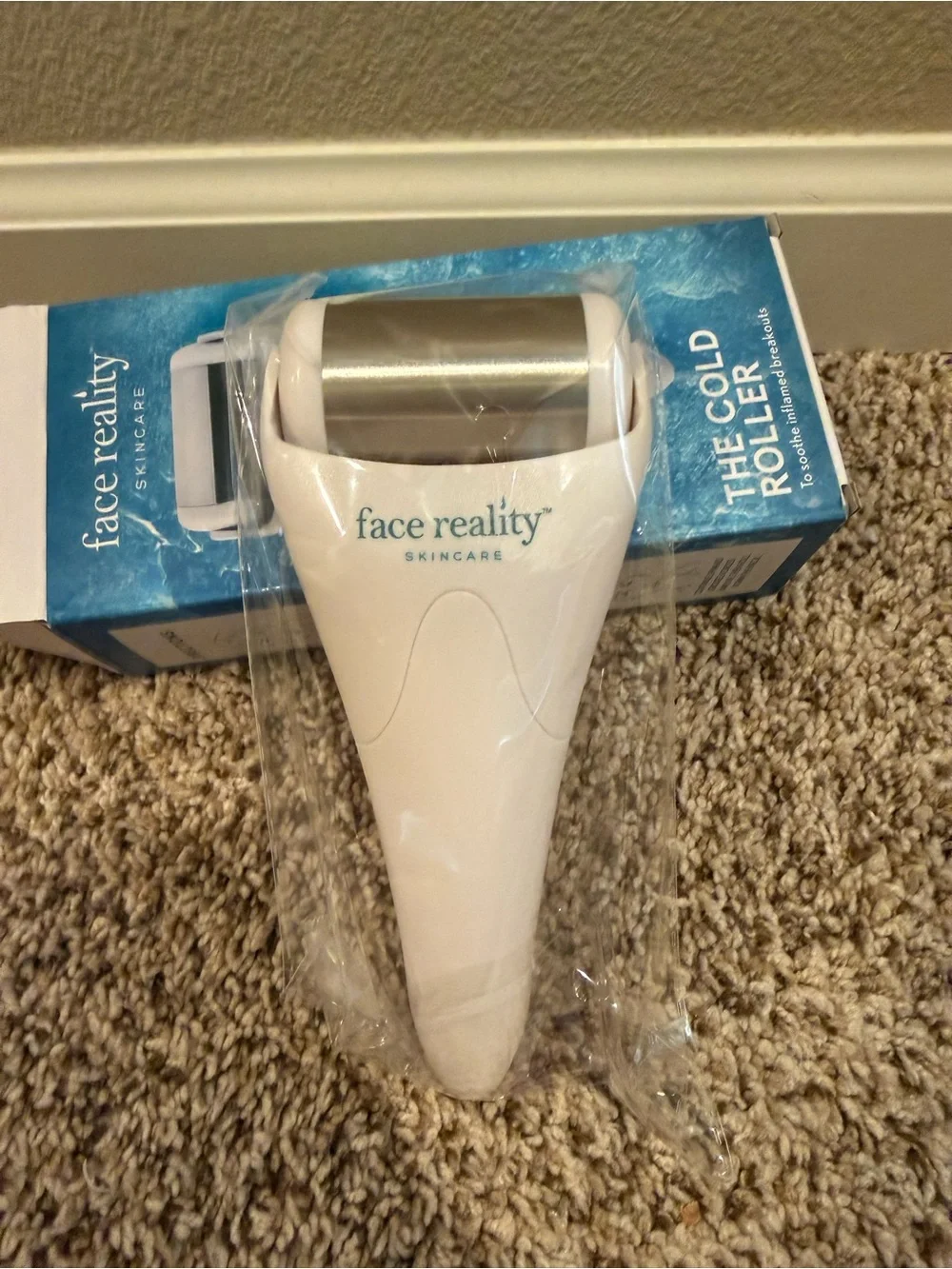 Face Reality The Cold Roller - White
